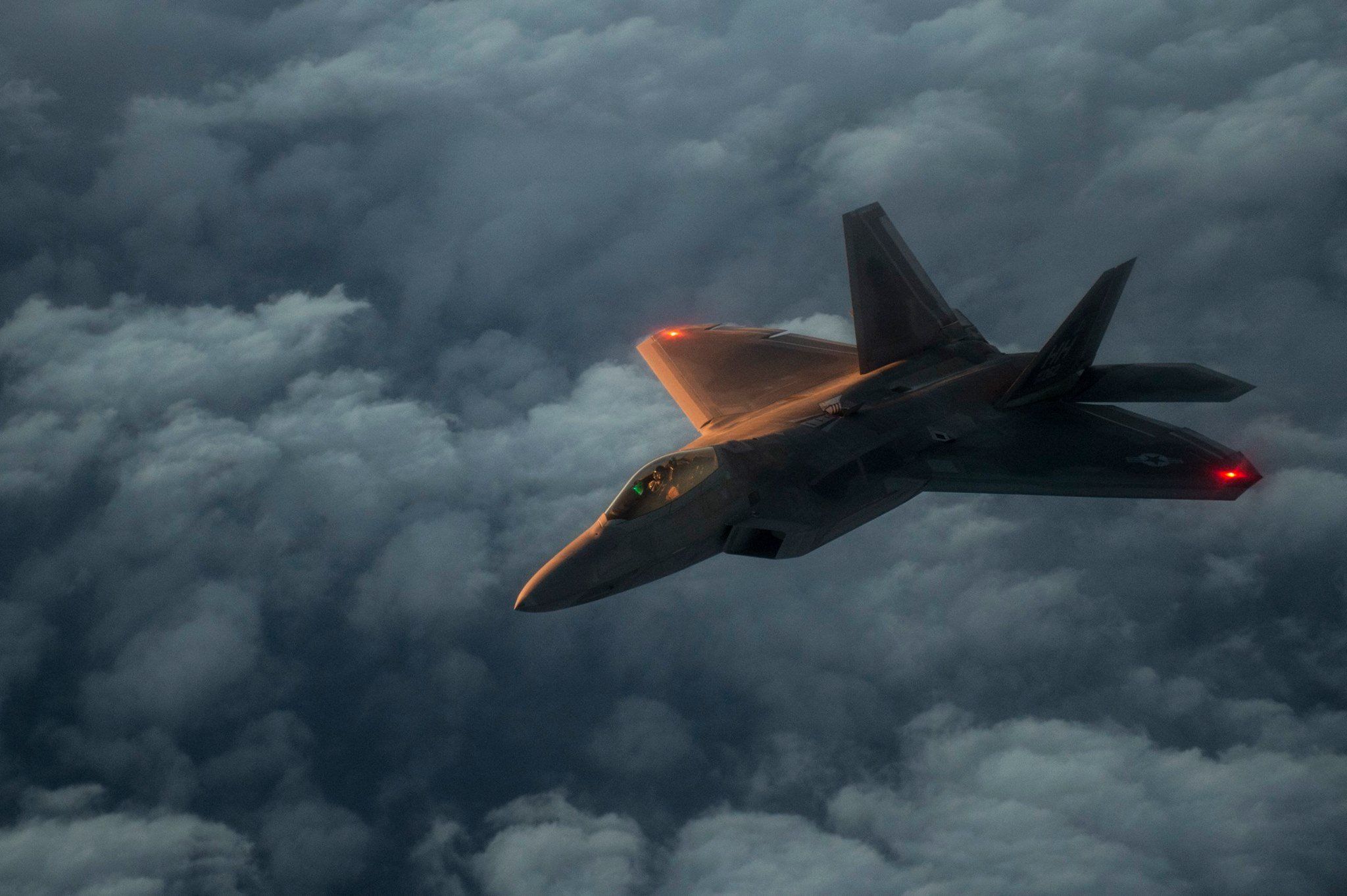 f-22 f22 raptor inherent resolve arabian sea