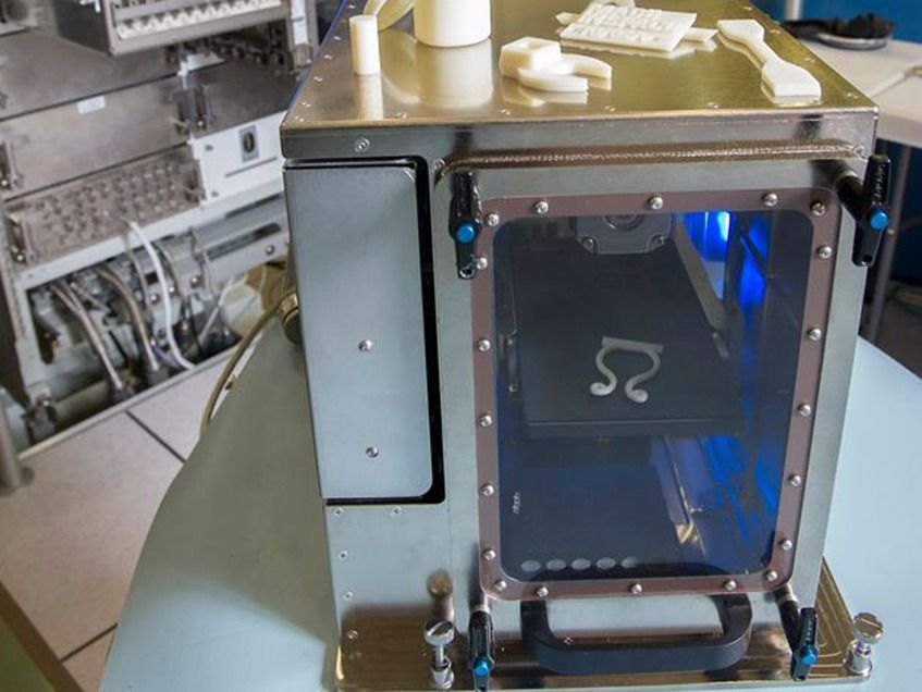 made-in-spaces-first-3d-printer-sent-to-the-iss