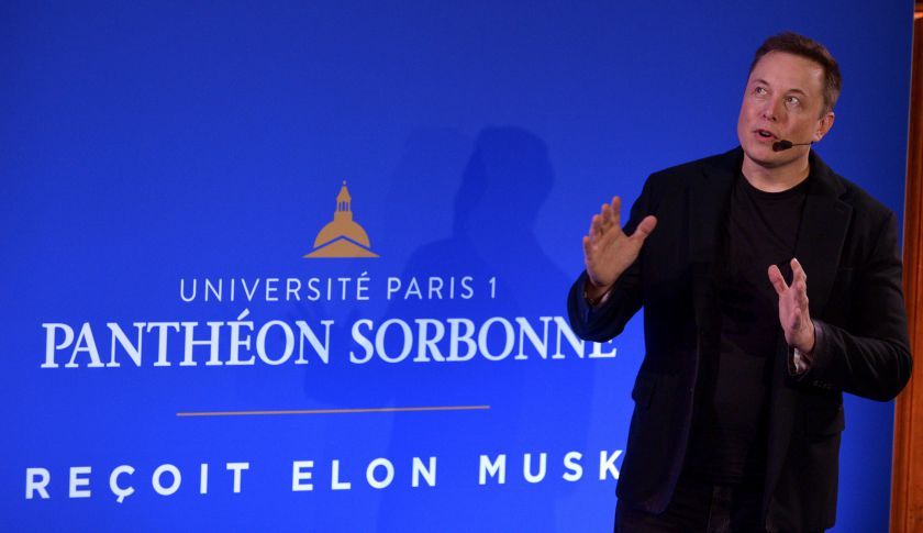 Elon Musk, CEO of US automotive and energy storage company Tesla, presents his outlook on climate change at the Paris-Sorbonne University in Paris on December 2, 2015. / AFP / ERIC PIERMONT        (Photo credit should read ERIC PIERMONT/AFP/Getty Images)
